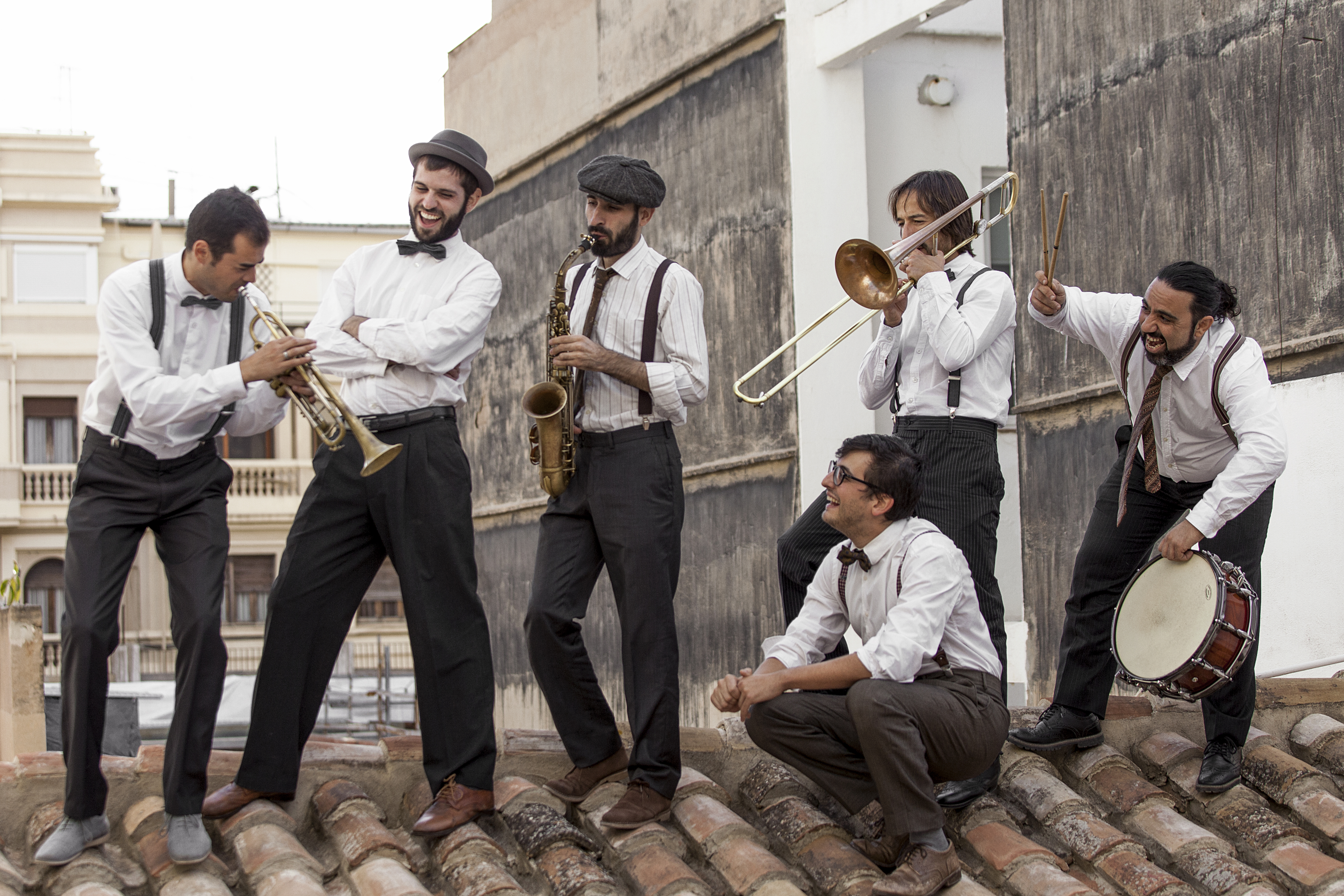 LE DANCING PEPA SWING BAND
