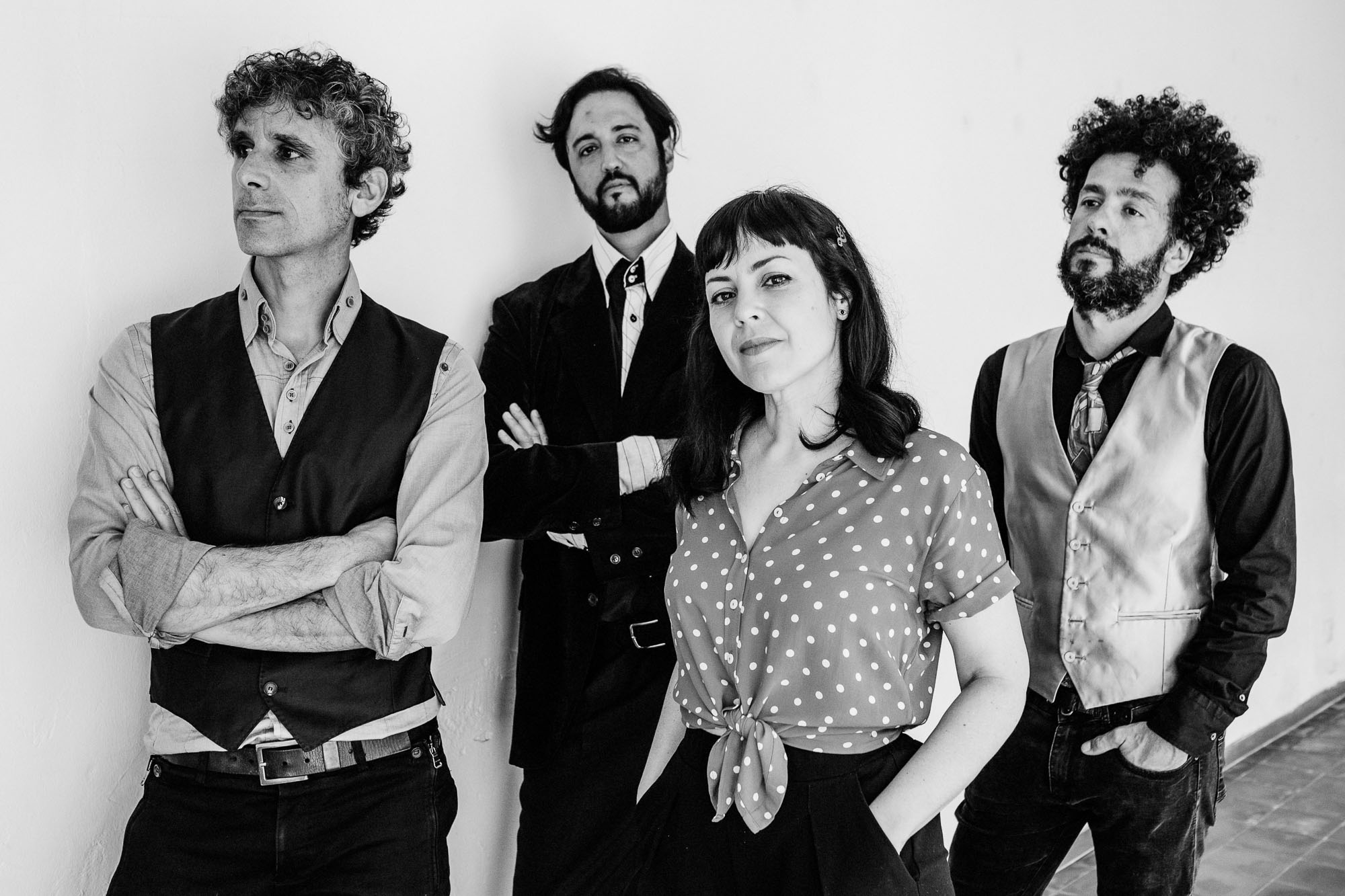 SWINGTÊTE & PAULA PADILLA – VILLANUEVA DEL RÍO Y MINAS